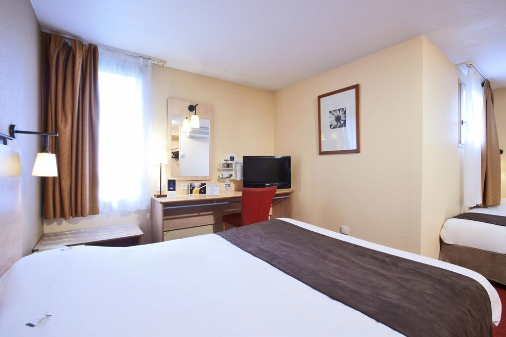 Kyriad Beauvais Sud Habitación foto